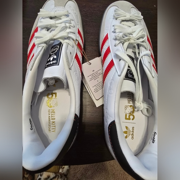 Hello Kitty x adidas Gazelle Indoor Sneaker - Picture 4 of 11